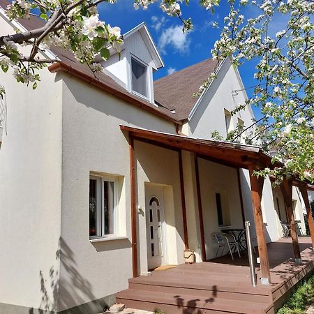 Ferienwohnung Bridgehaus Balatonfüred Exterior foto