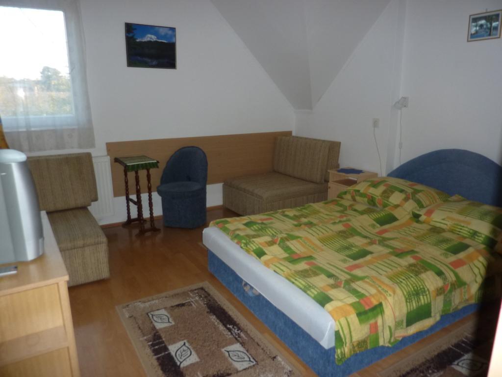 Ferienwohnung Bridgehaus Balatonfüred Zimmer foto