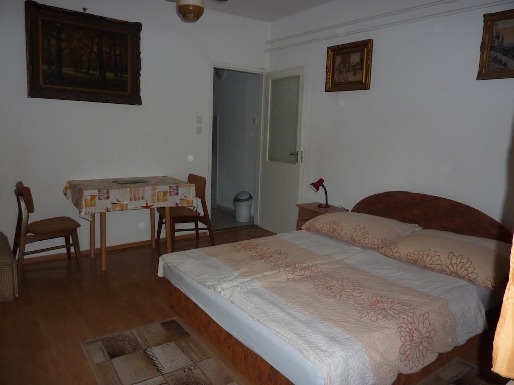 Ferienwohnung Bridgehaus Balatonfüred Zimmer foto
