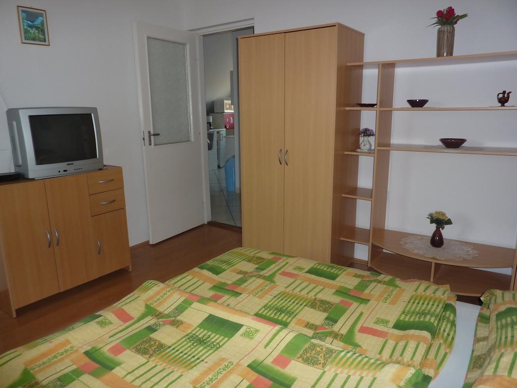 Ferienwohnung Bridgehaus Balatonfüred Zimmer foto